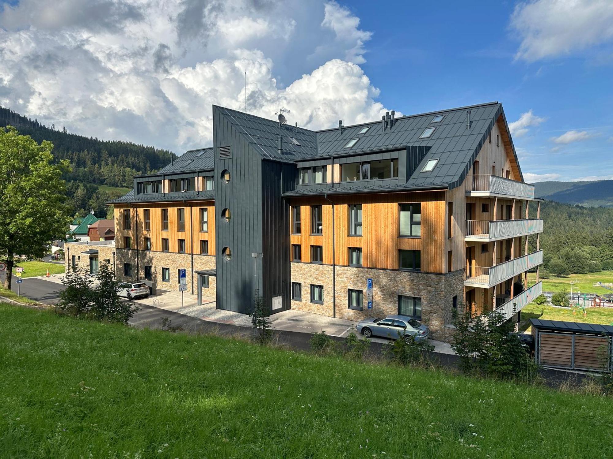 Apartman ヤンスケー・ラーズニェ エクステリア 写真